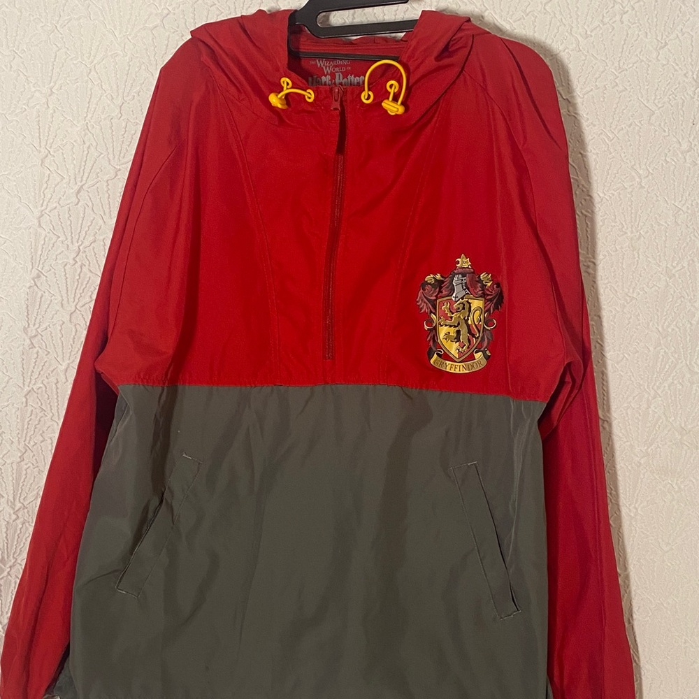 Universal Studios Red Apparel HARRY POTTER GRYFFINDOR